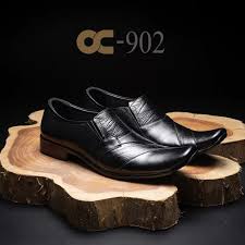 3 Sepatu Kulit Pria Terbaik [Ada Merk Lokal 4 Rekomendasi ODON