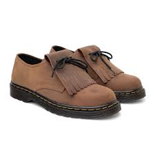 3 Sepatu Kulit Pria Terbaik [Ada Merk Lokal 2 Rekomendasi POR