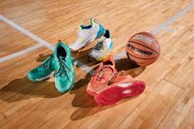 2 Merk Sepatu Basket Terbaik 2 Rekomendasi dbl