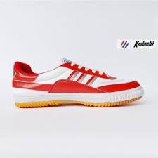 2 Sepatu Tenis Meja untuk Pria Terbaik 2 Rekomendasi kodachi