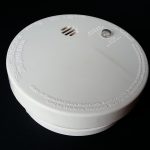 7 Rekomendasi Smoke Detector Rumah yang Bisa di Pasang Sendiri