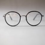 3 Kacamata Bulat untuk Pria Terbaik 5 Rekomendasi redowan dhrubo arWoSRonAk0 unsplash