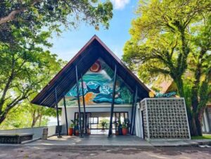 5 Hotel Terbaik di Anyer yang Cocok untuk Staycation Keluarga 6 Rekomendasi west