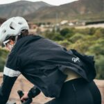 3 Jaket Sepeda Terbaik 5 Rekomendasi philipp mandler megEcErMgAE unsplash